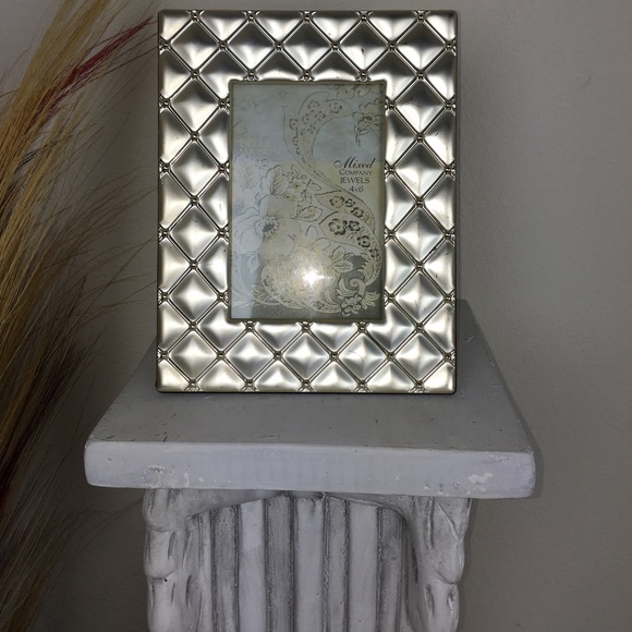 Gold Picture Frame with a Quilted Design - Picture 2 of 5